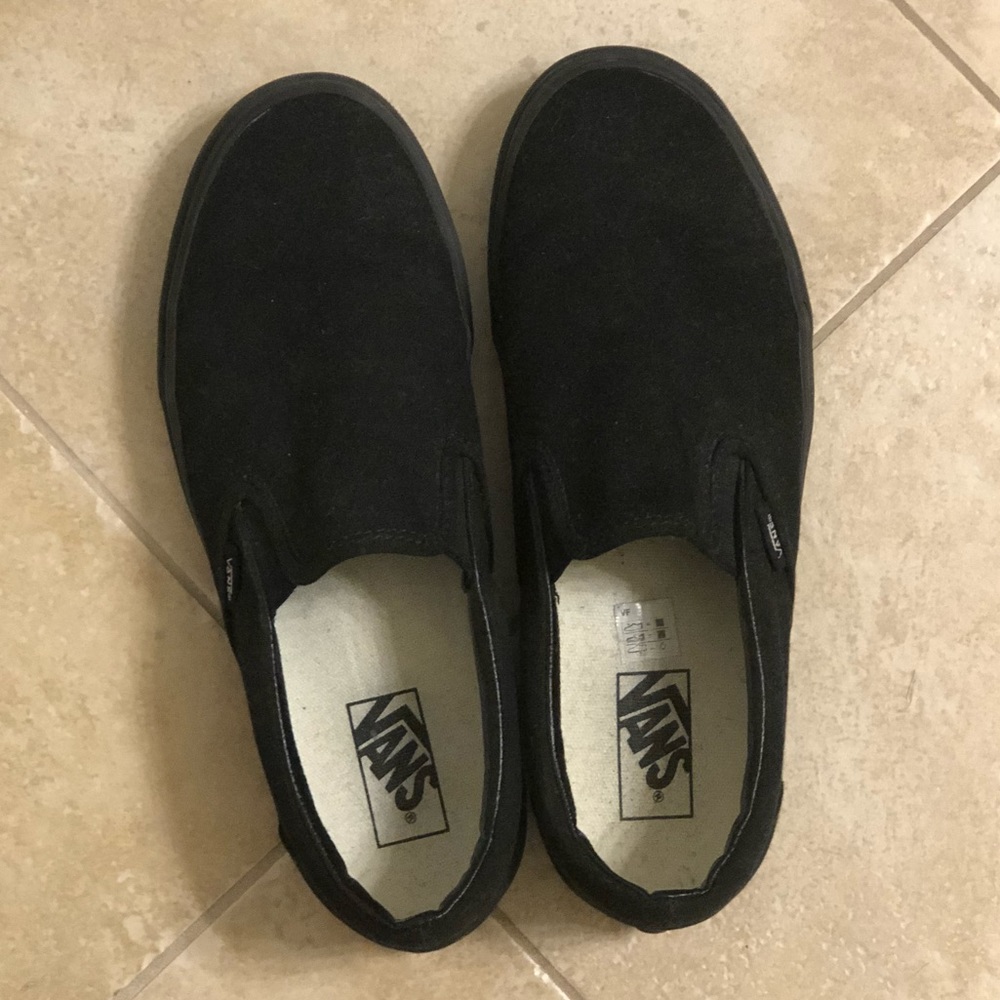 All black slide on vans